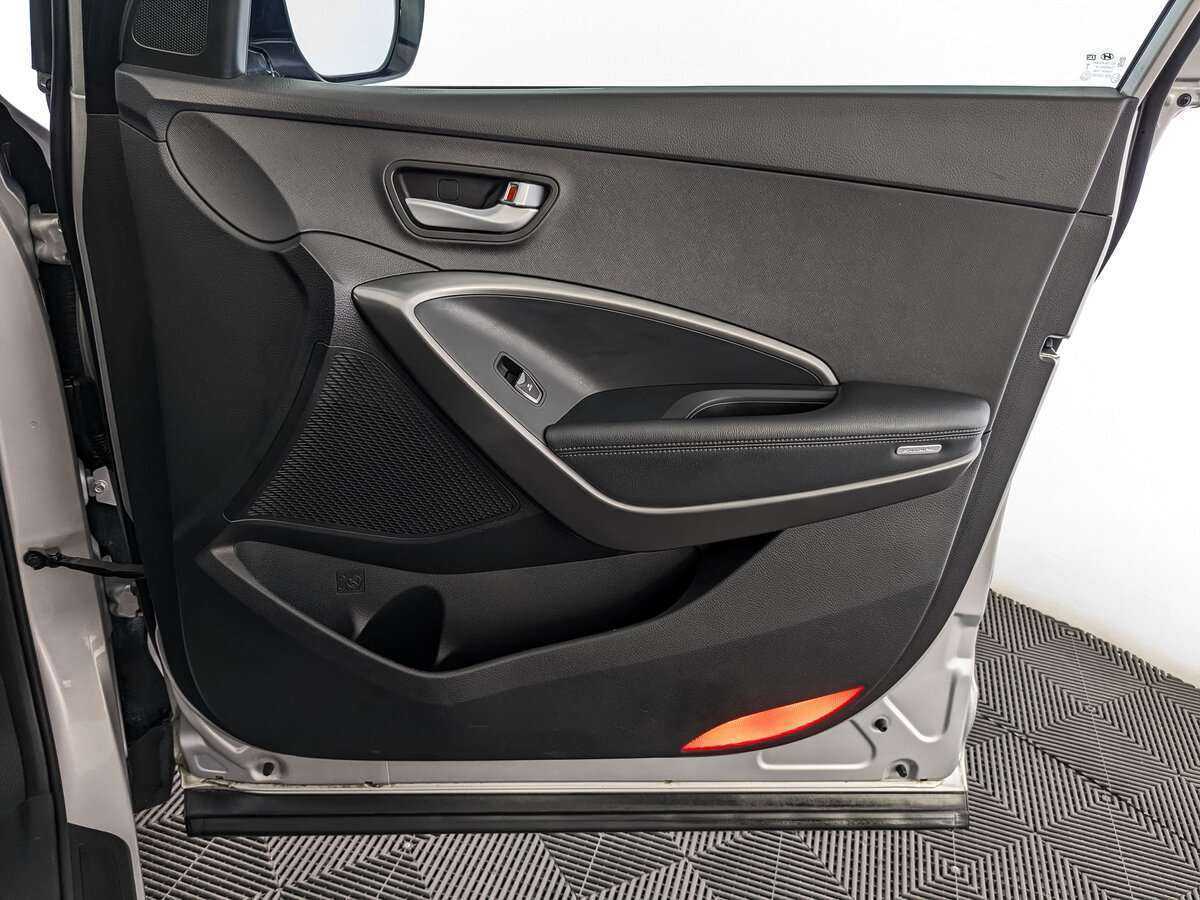 Купить Hyundai Santa Fe с пробегом. Фото: #20