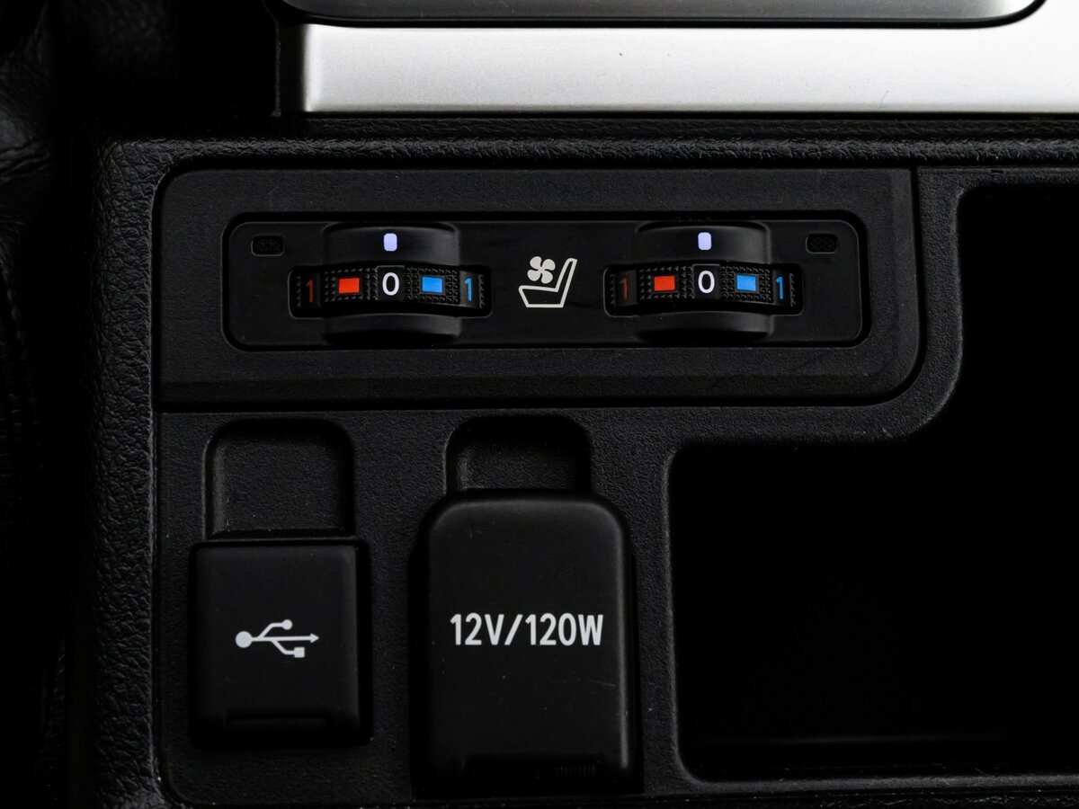 Купить Toyota Land Cruiser Prado с пробегом. Фото: #13