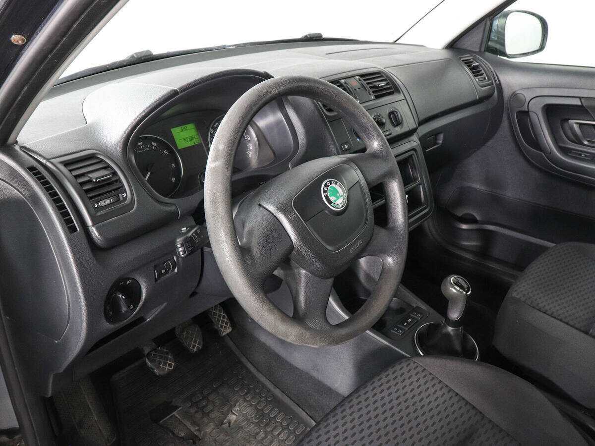 Купить Skoda Fabia с пробегом. Фото: #3