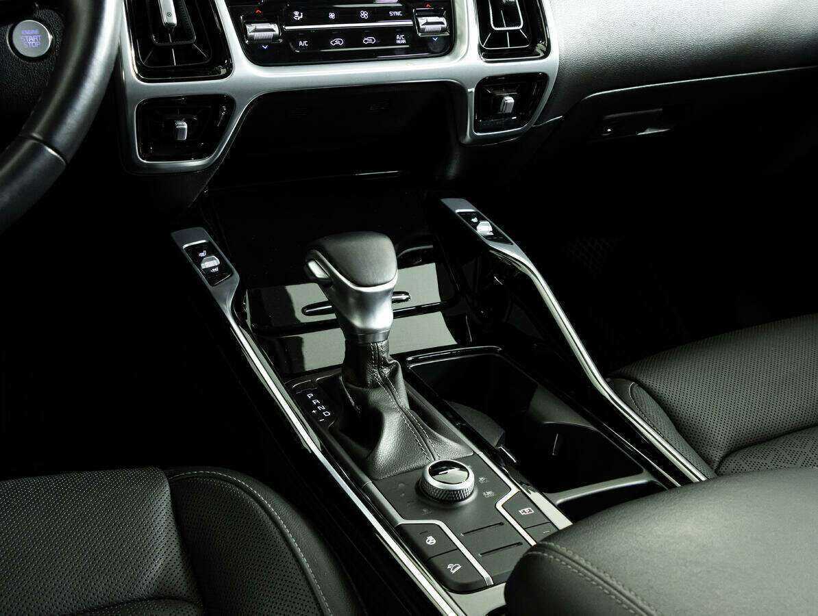 Купить Kia Sorento с пробегом. Фото: #13