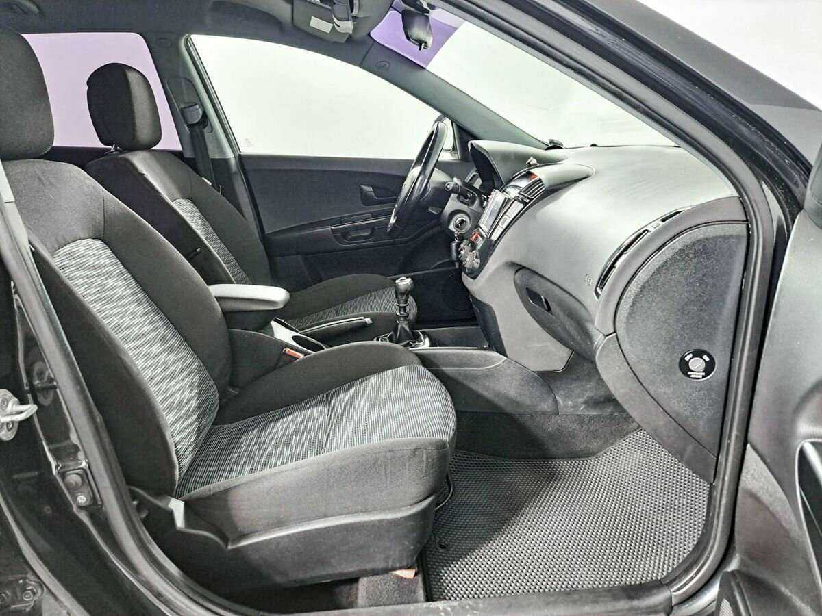 Купить Kia Ceed с пробегом. Фото: #8