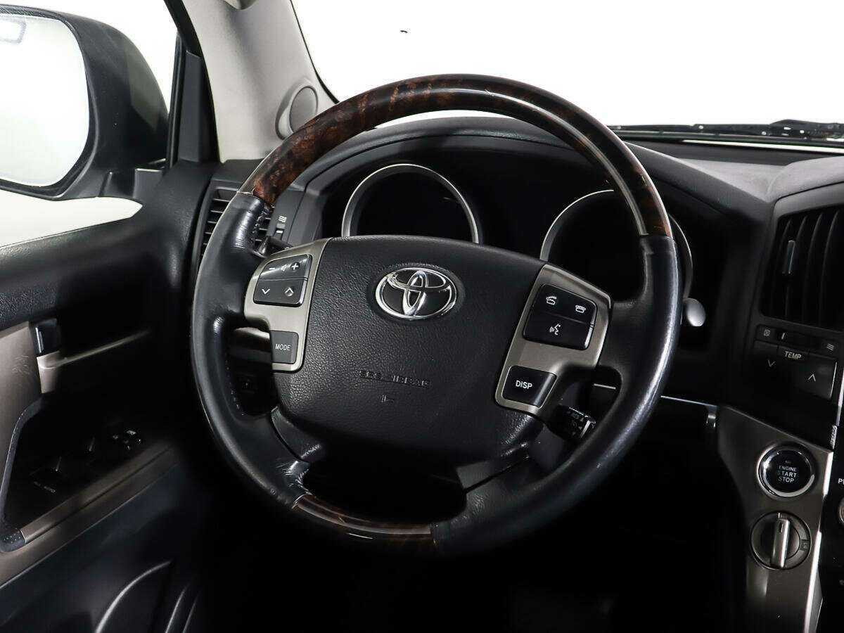 Купить Toyota Land Cruiser с пробегом. Фото: #14