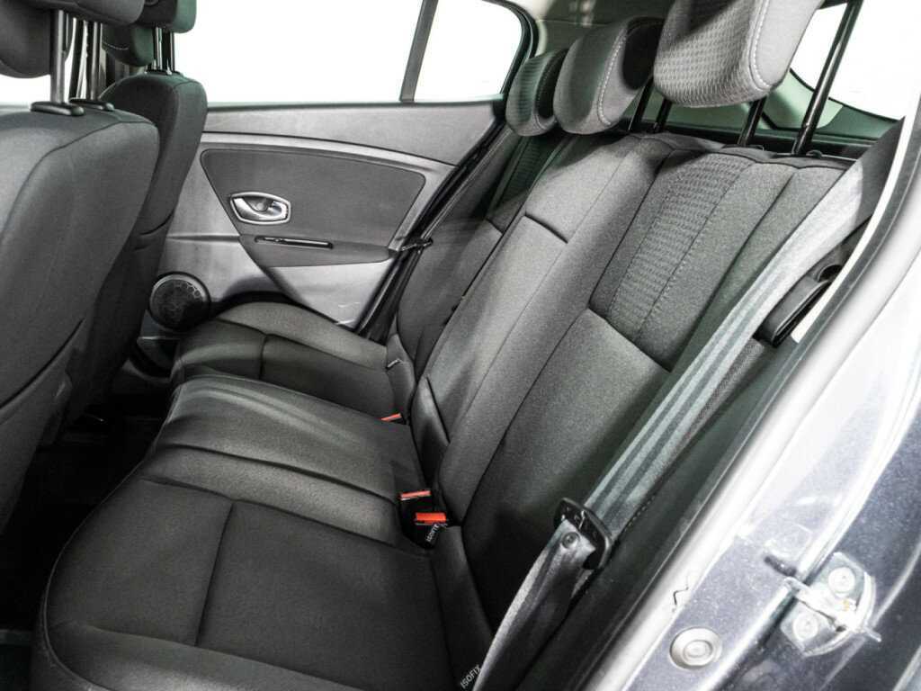 Купить Renault Megane с пробегом. Фото: #9