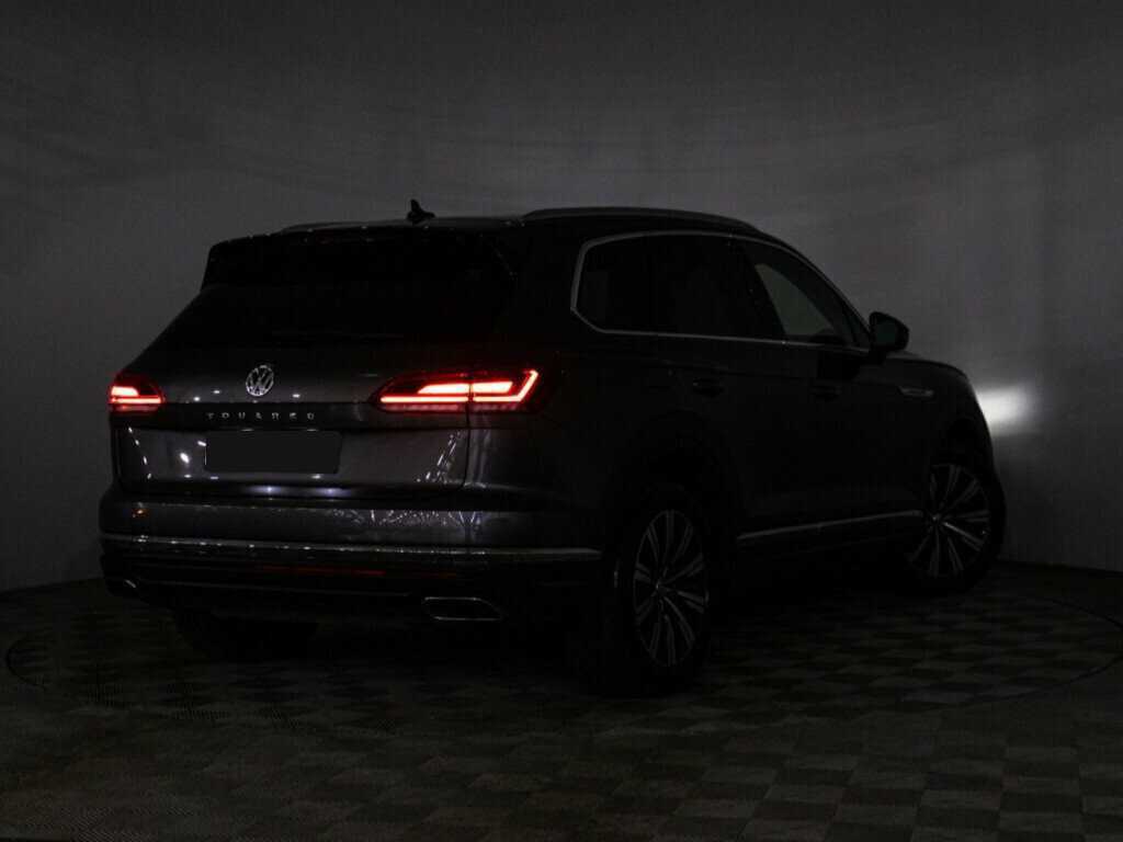Купить Volkswagen Touareg с пробегом. Фото: #29