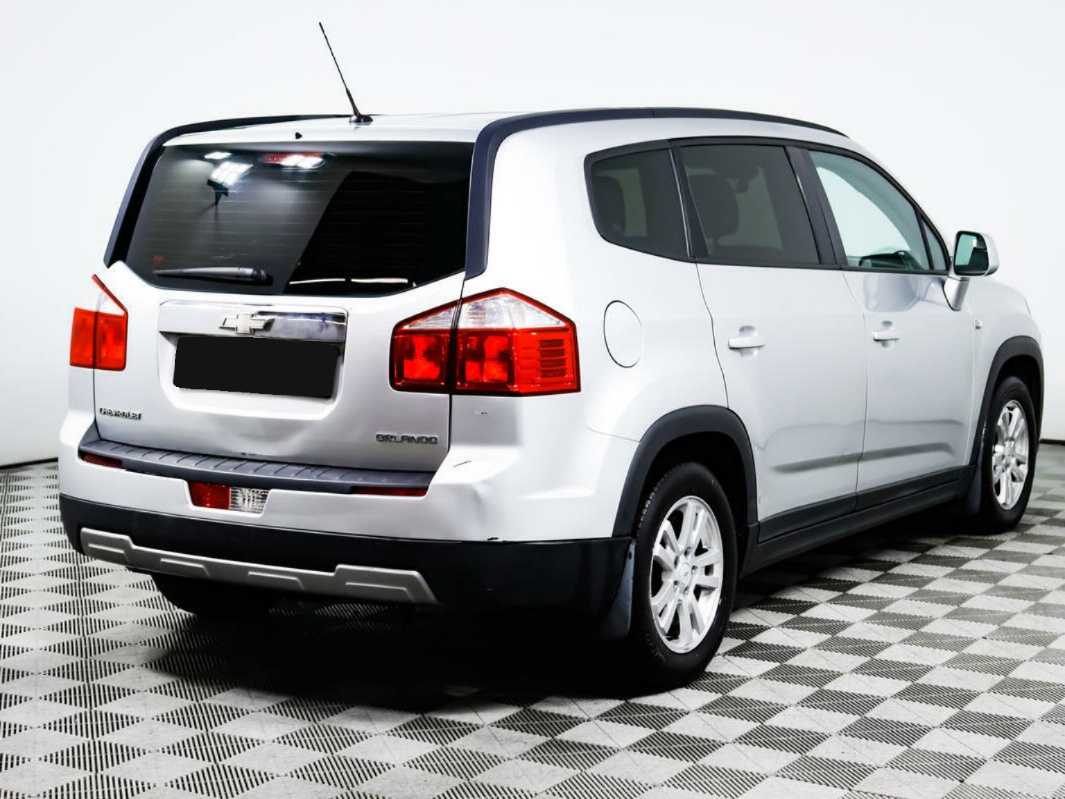 Купить Chevrolet Orlando с пробегом. Фото: #4