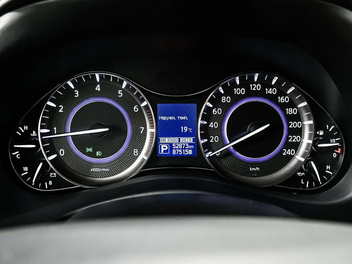 Купить Infiniti QX80 с пробегом. Фото: #9