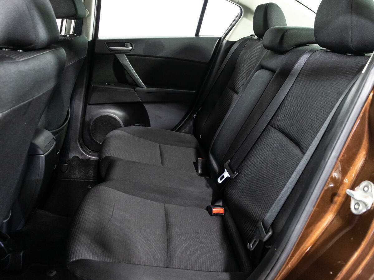 Купить Mazda 3 с пробегом. Фото: #9