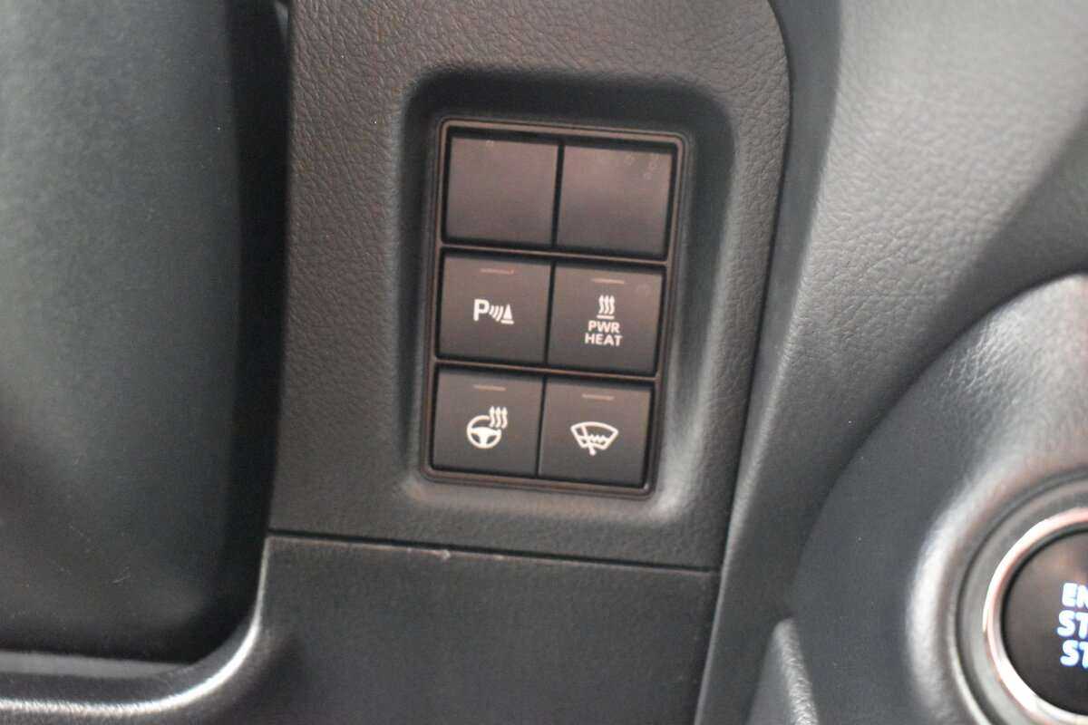 Купить Toyota Land Cruiser Prado с пробегом. Фото: #11