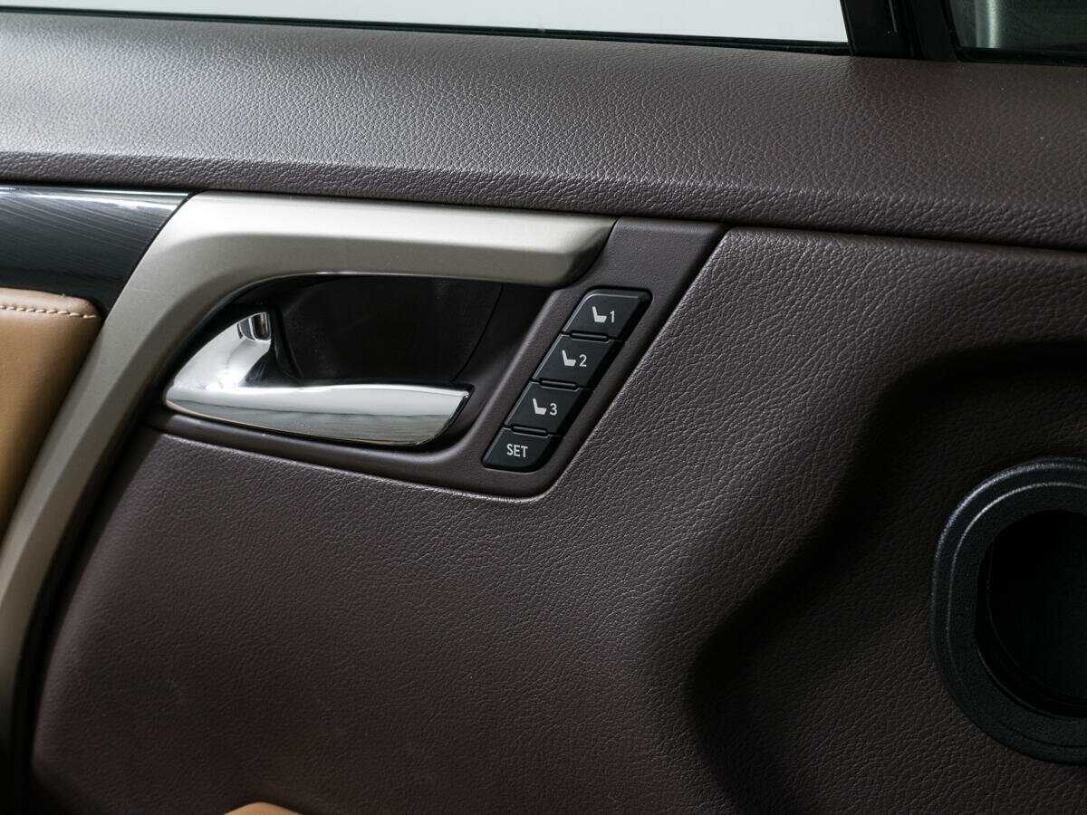 Купить Lexus RX с пробегом. Фото: #17
