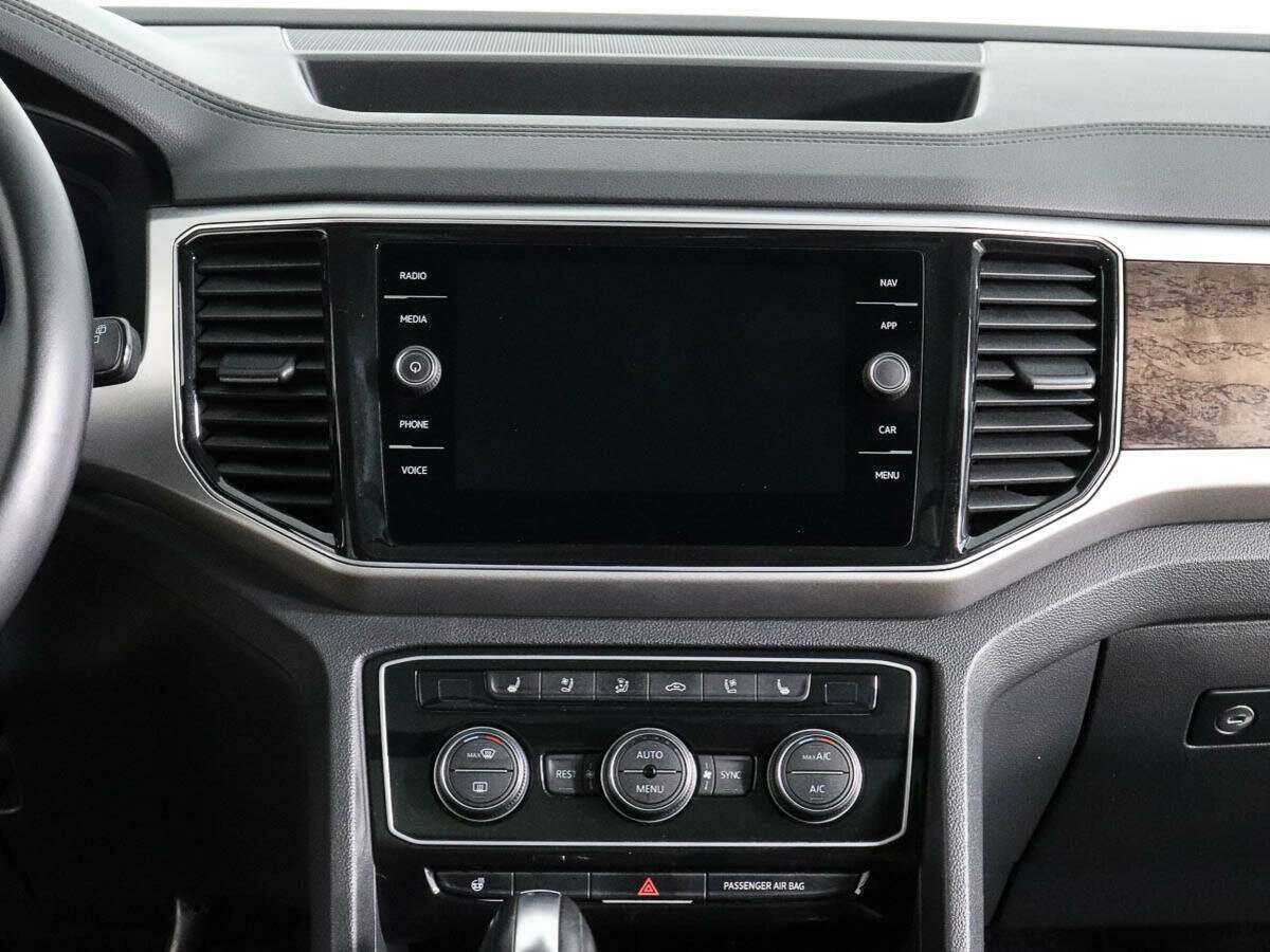 Купить Volkswagen Teramont с пробегом. Фото: #12