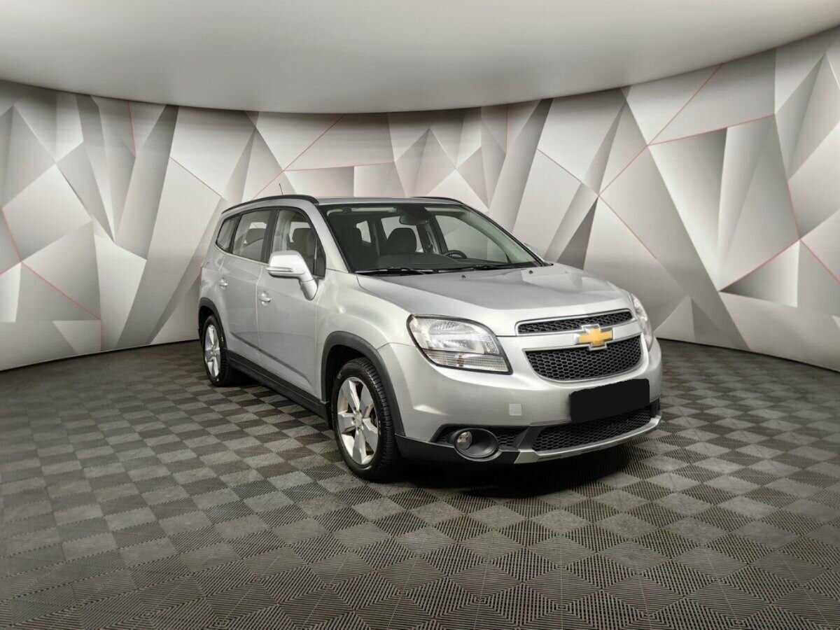 Купить Chevrolet Orlando с пробегом. Фото: #2