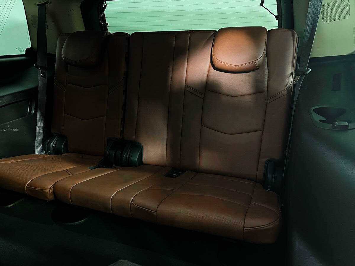 Купить Cadillac Escalade с пробегом. Фото: #13