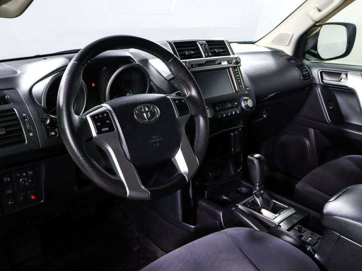 Купить Toyota Land Cruiser Prado с пробегом. Фото: #11