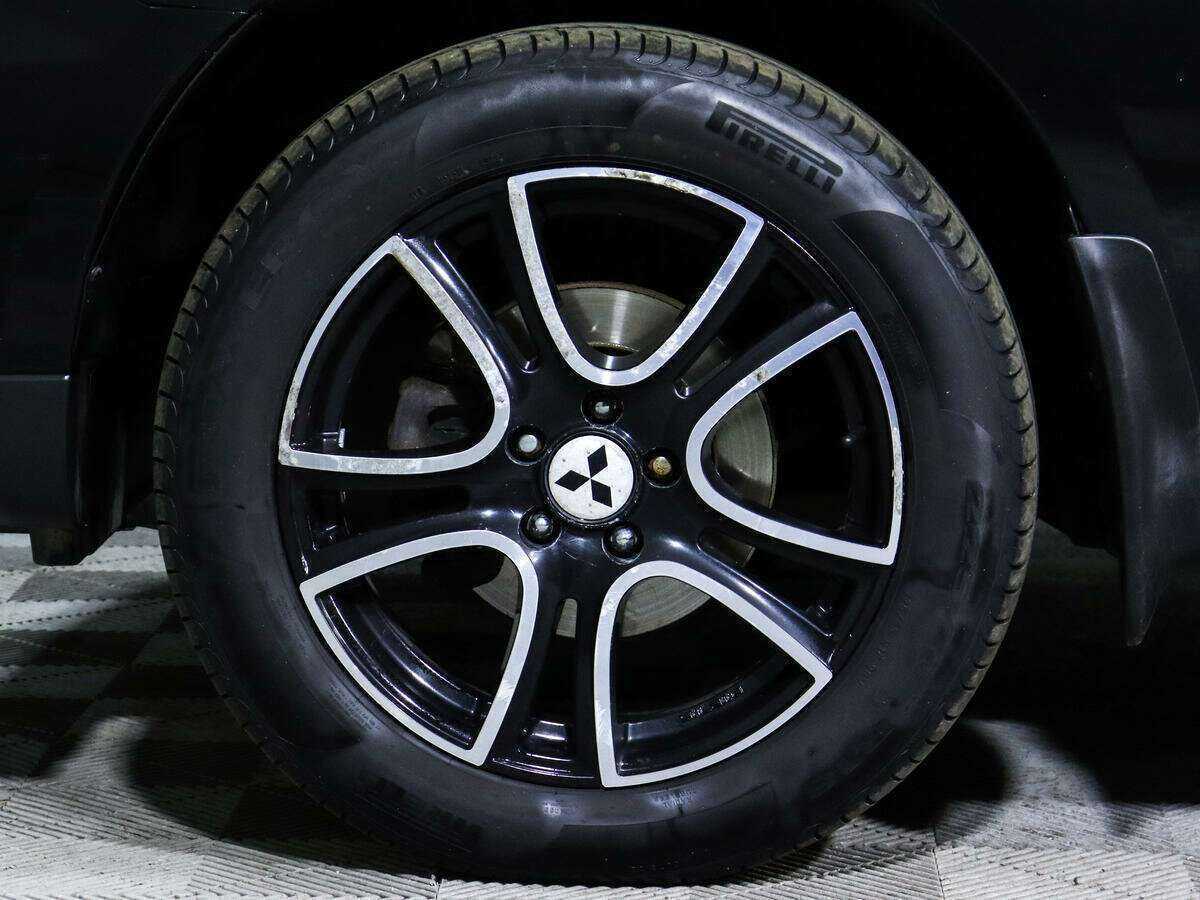 Купить Mitsubishi Outlander с пробегом. Фото: #15