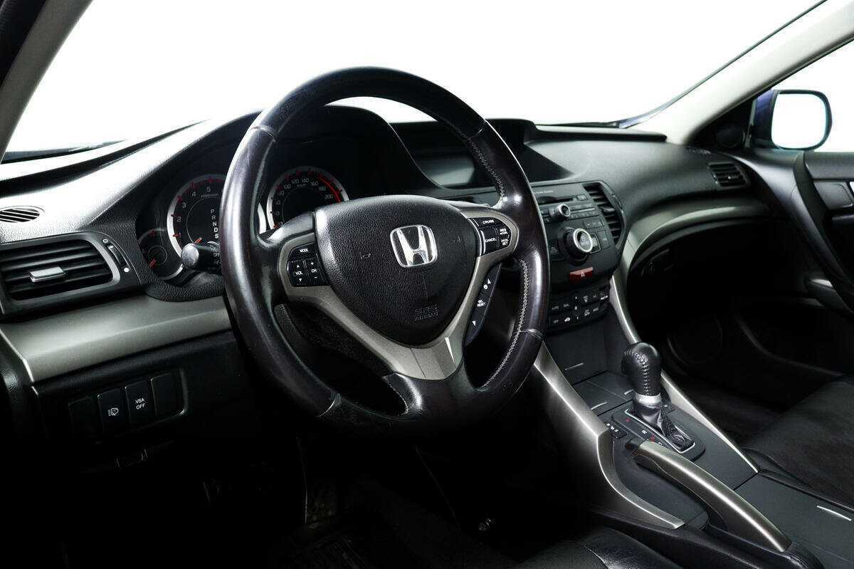 Купить Honda Accord с пробегом. Фото: #12