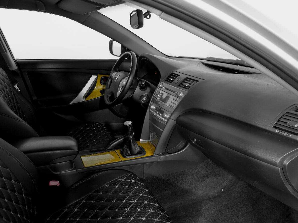 Купить Toyota Camry с пробегом. Фото: #8