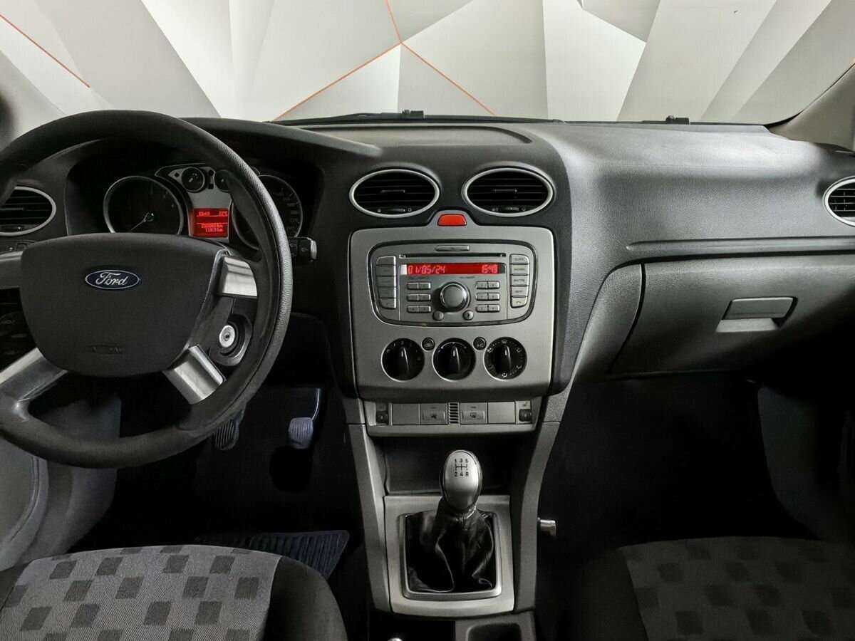 Купить Ford Focus с пробегом. Фото: #9