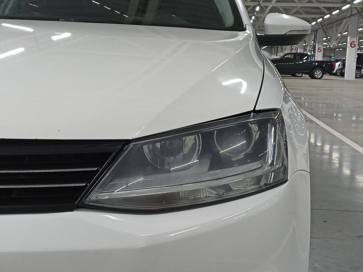 Купить Volkswagen Jetta с пробегом. Фото: #15