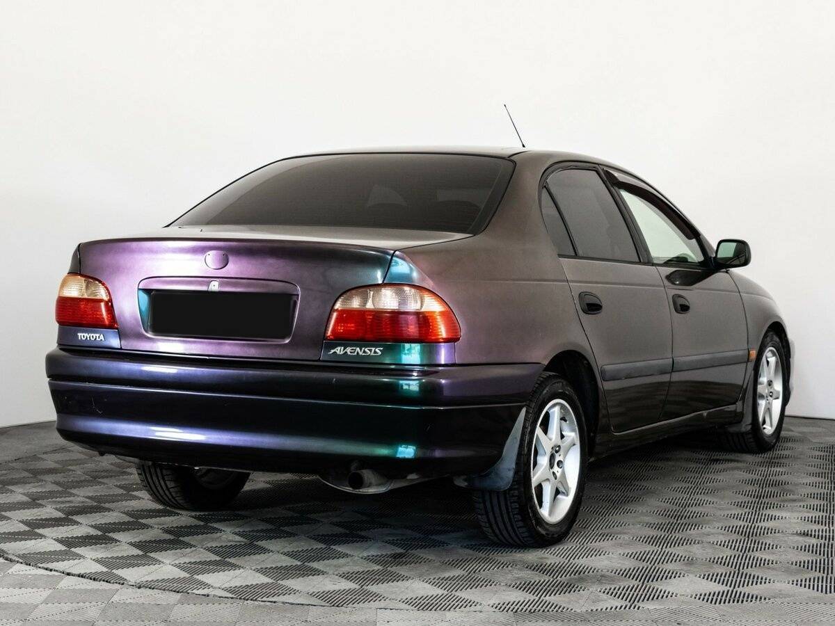 Купить Toyota Avensis с пробегом. Фото: #4