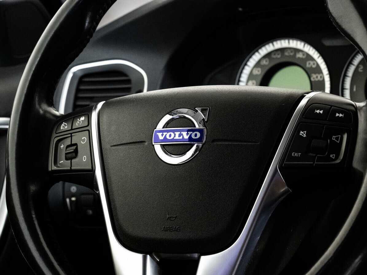 Купить Volvo S60 с пробегом. Фото: #9