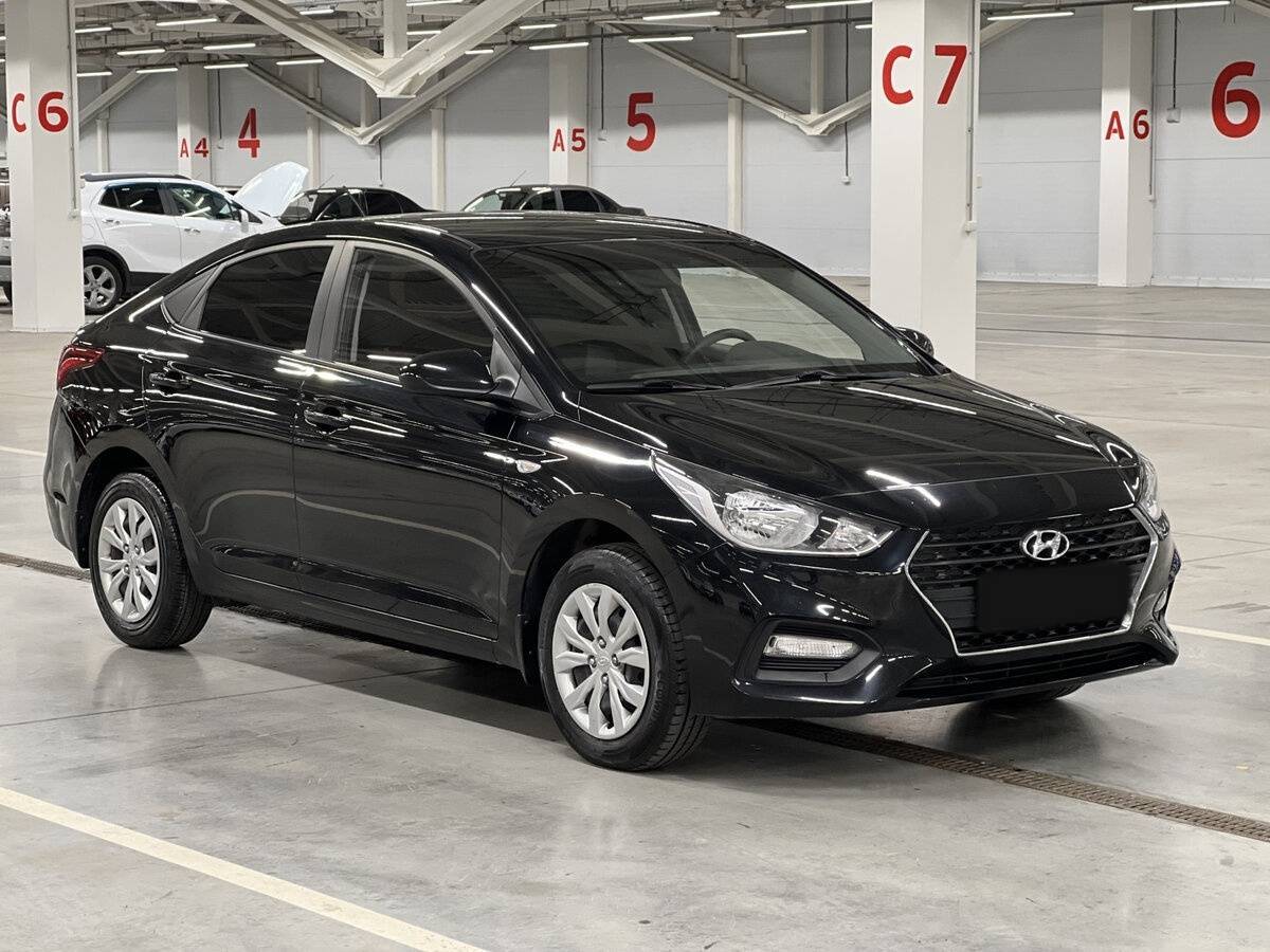 Купить Hyundai Solaris с пробегом. Фото: #2