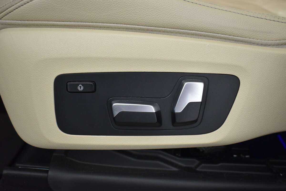 Купить BMW X4 с пробегом. Фото: #11
