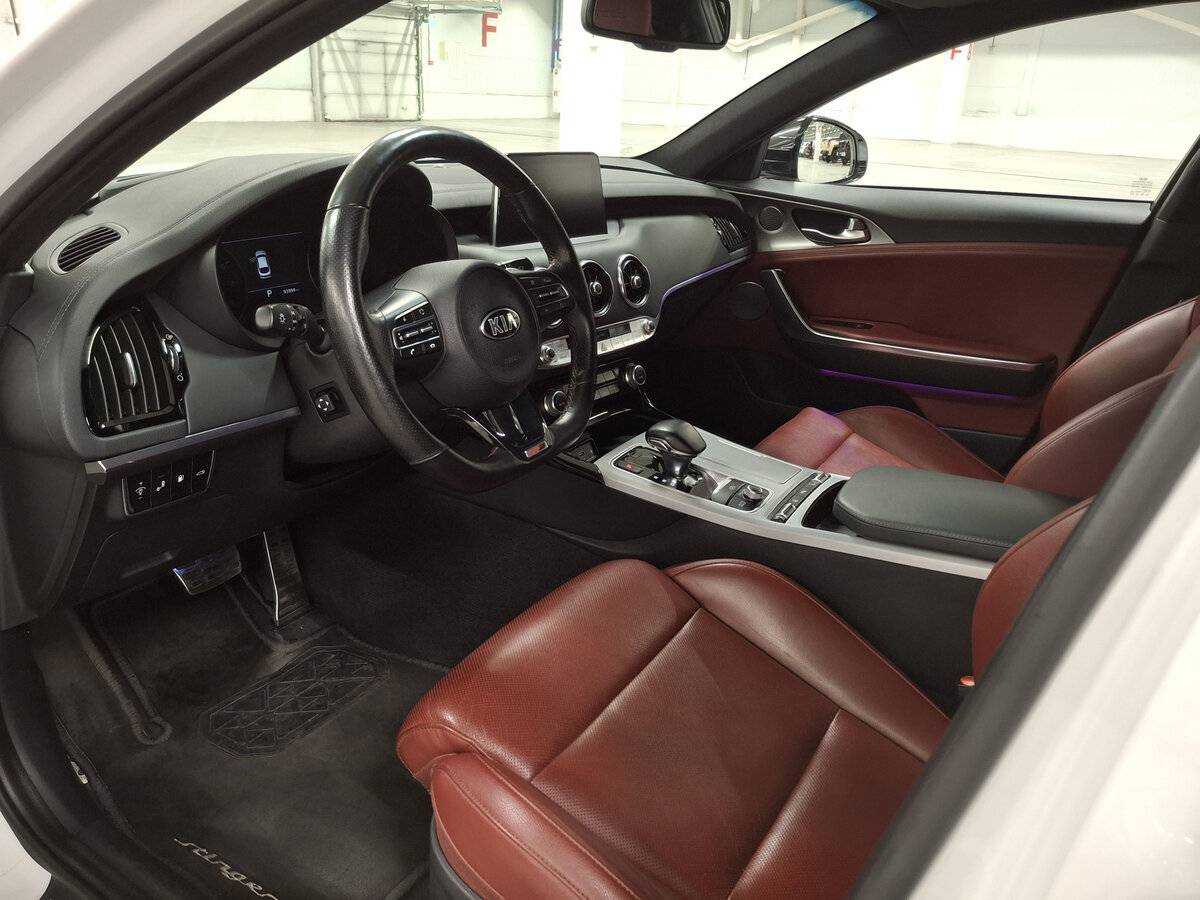 Купить Kia Stinger с пробегом. Фото: #15