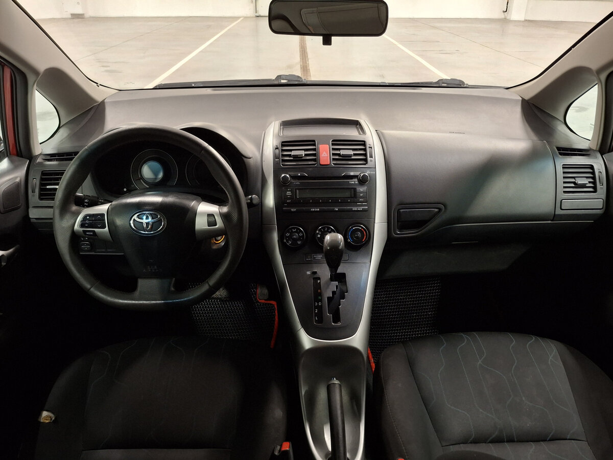 Купить Toyota Auris с пробегом. Фото: #13