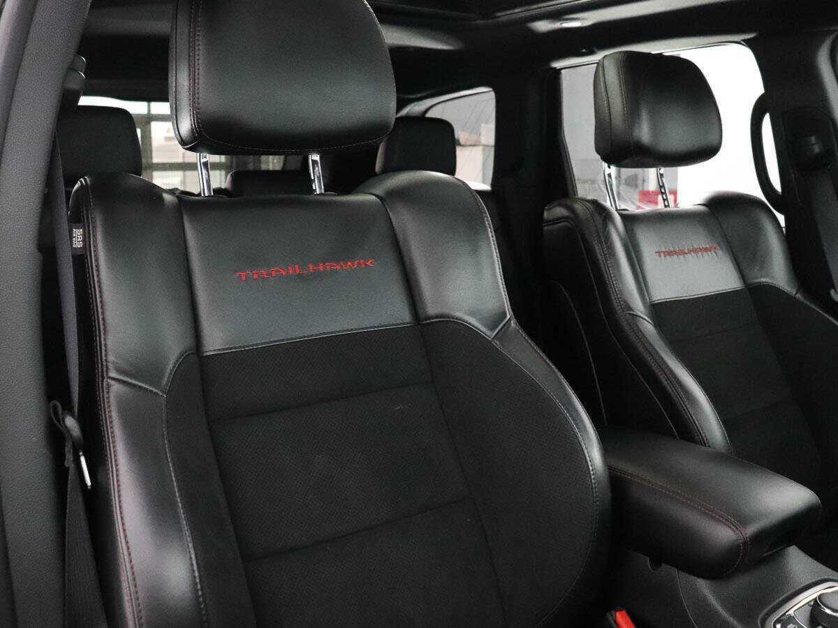 Купить Jeep Grand Cherokee с пробегом. Фото: #9