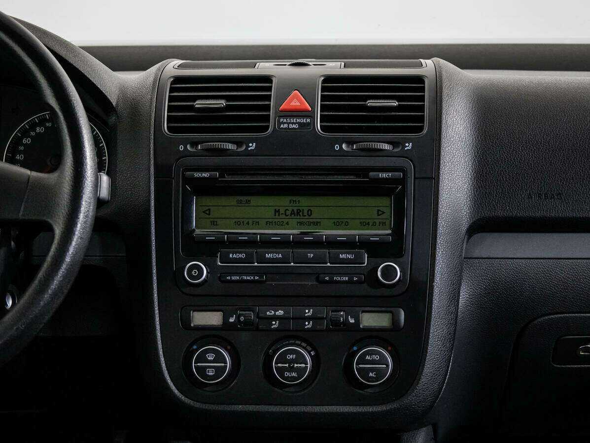 Купить Volkswagen Jetta с пробегом. Фото: #13