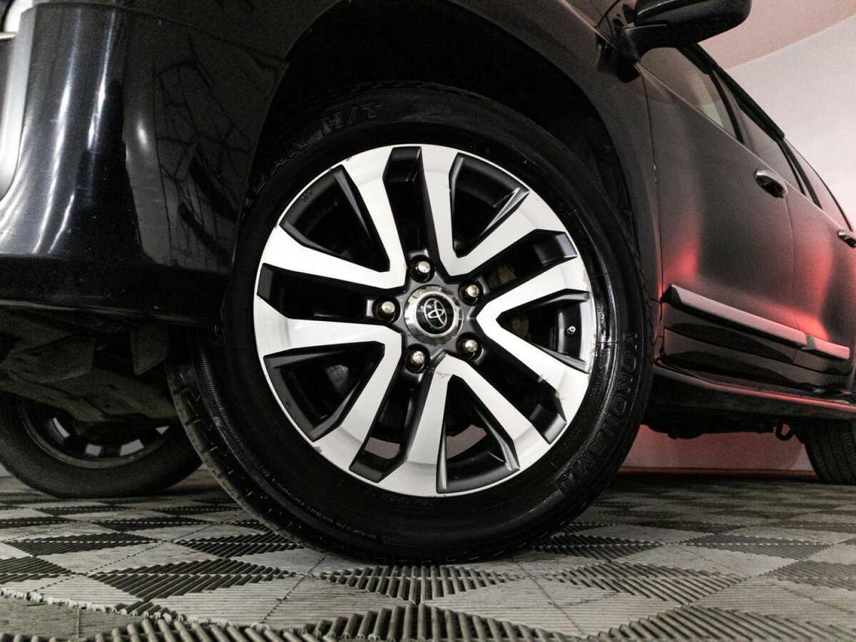 Купить Toyota Land Cruiser с пробегом. Фото: #30