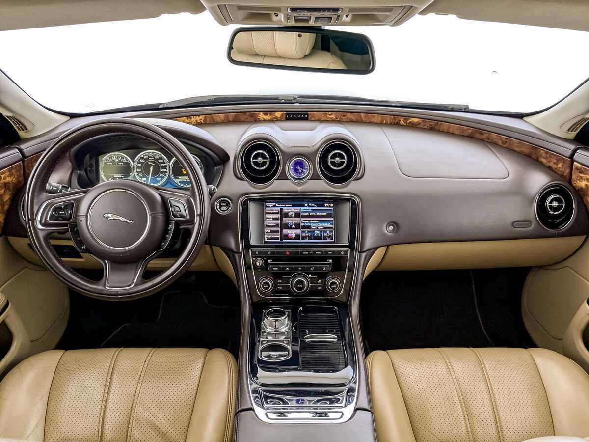 Купить Jaguar XJ с пробегом. Фото: #13