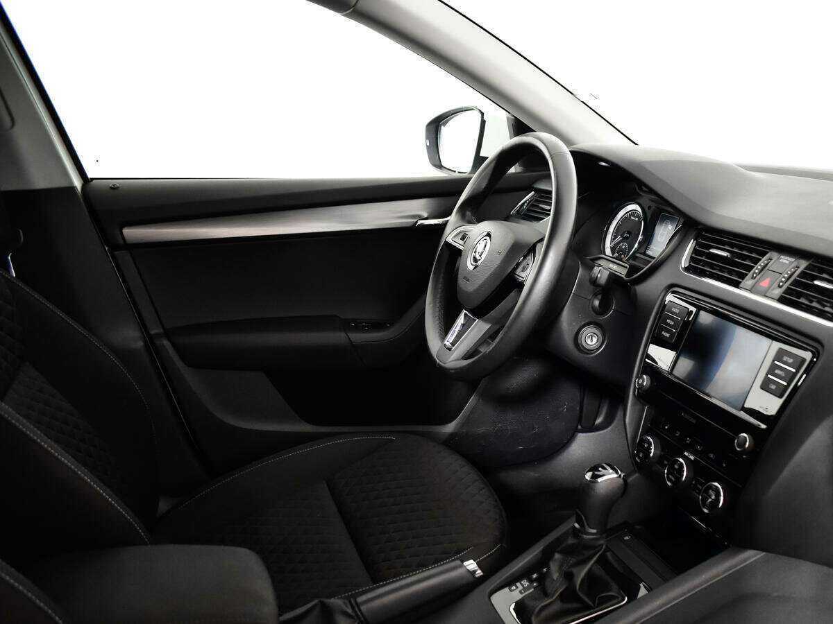 Купить Skoda Octavia с пробегом. Фото: #5