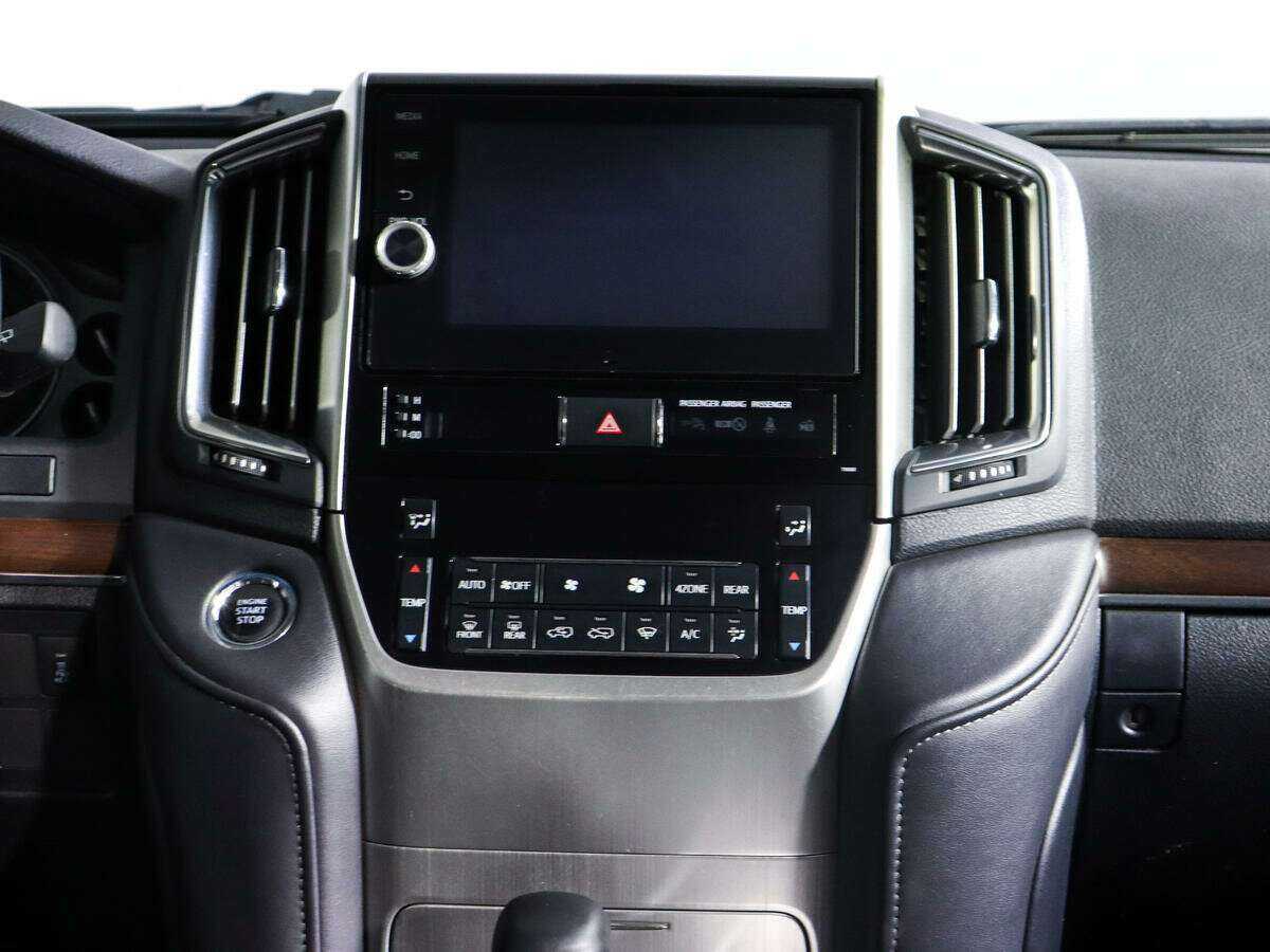 Купить Toyota Land Cruiser с пробегом. Фото: #10