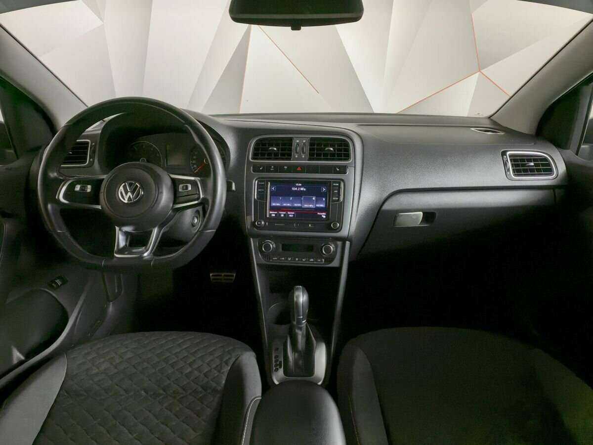 Купить Volkswagen Polo с пробегом. Фото: #9