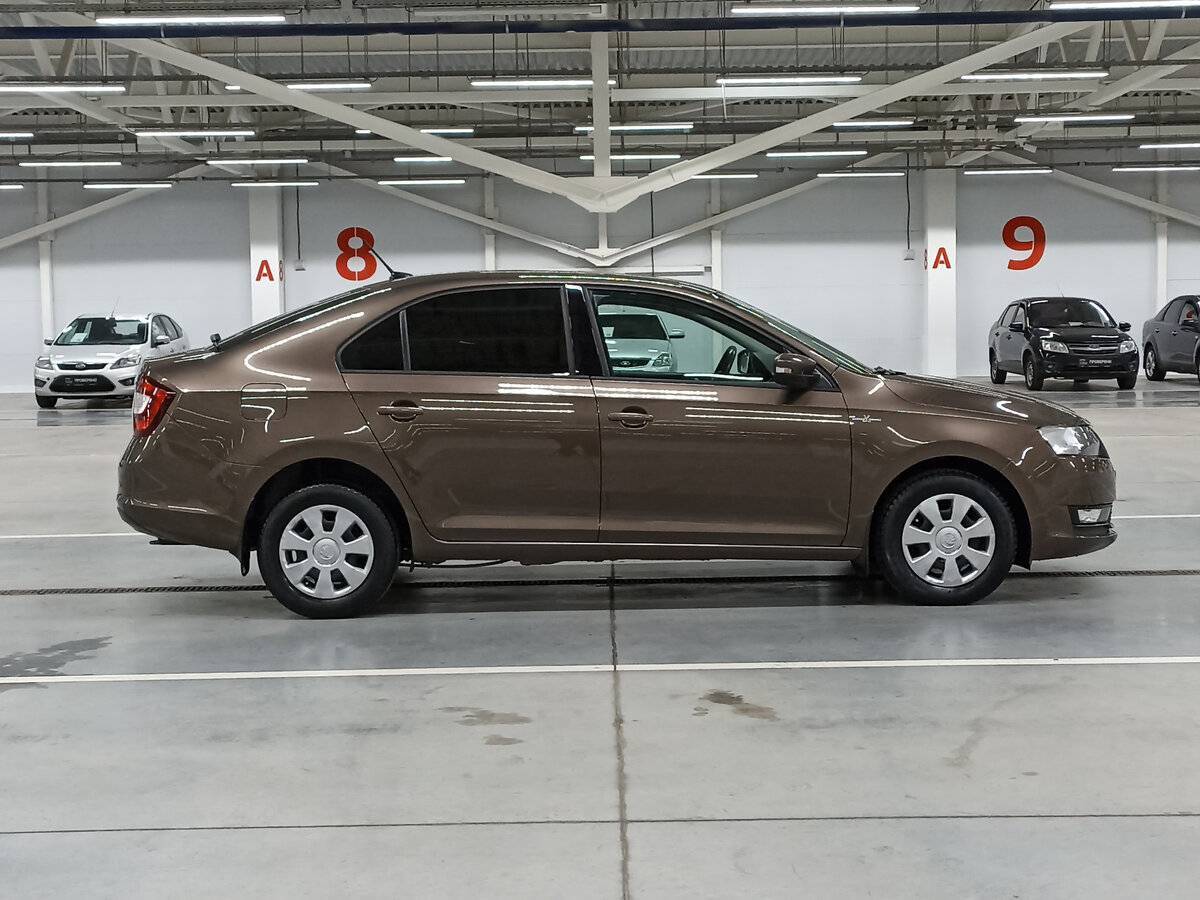 Купить Skoda Rapid с пробегом. Фото: #3
