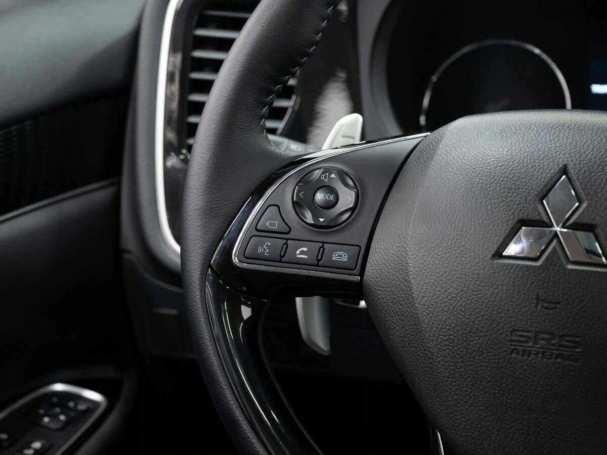 Купить Mitsubishi Outlander с пробегом. Фото: #17