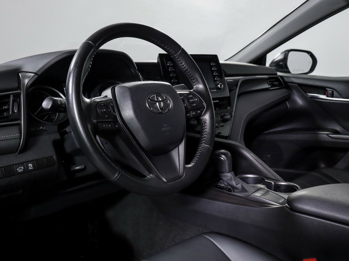 Купить Toyota Camry с пробегом. Фото: #10