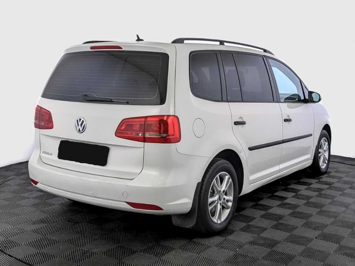 Купить Volkswagen Touran с пробегом. Фото: #4