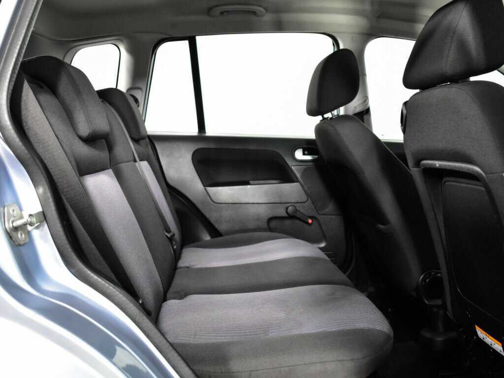 Купить Ford Fusion с пробегом. Фото: #9