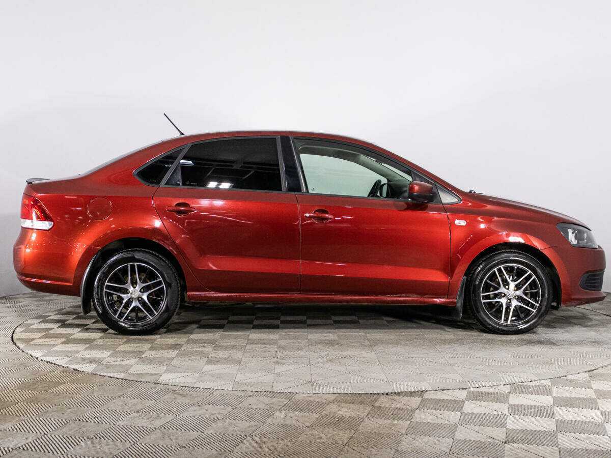 Купить Volkswagen Polo с пробегом. Фото: #3