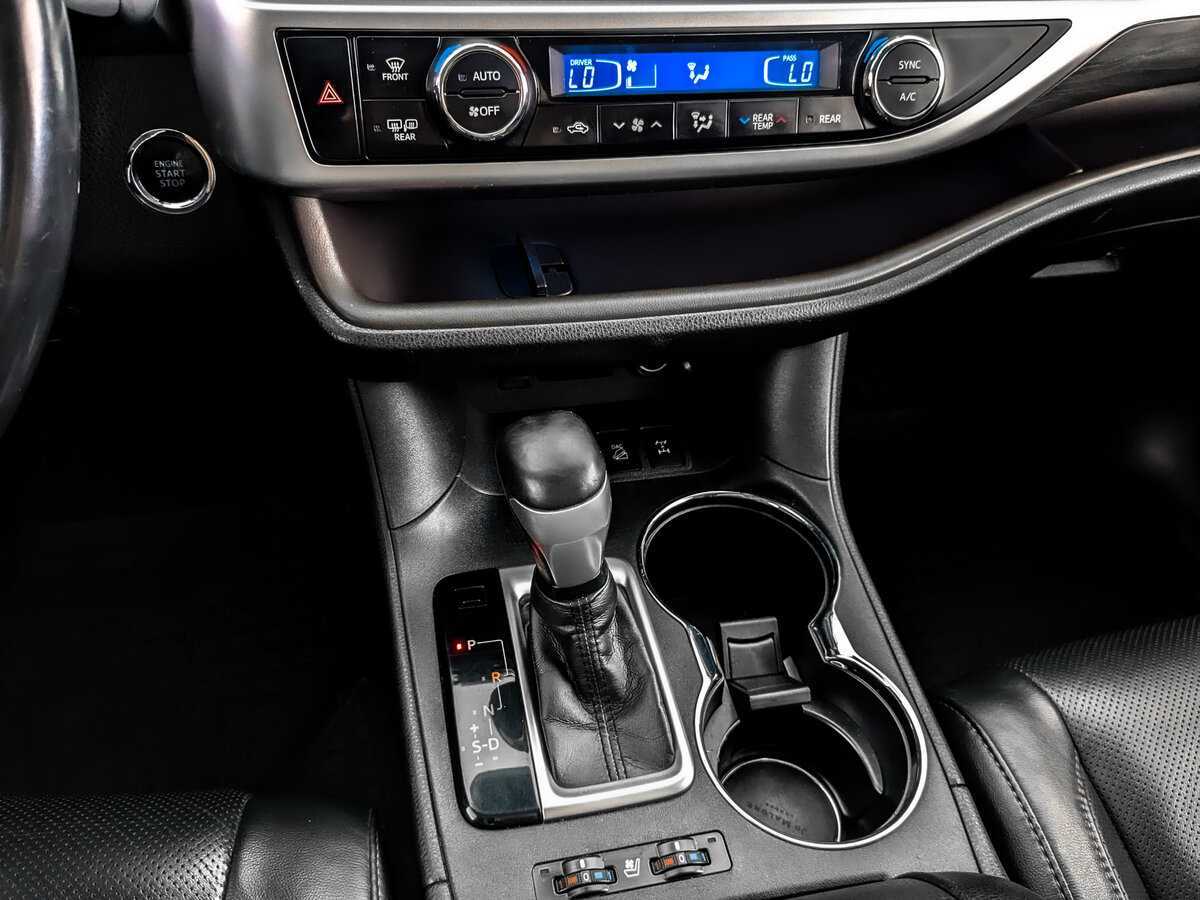 Купить Toyota Highlander с пробегом. Фото: #23