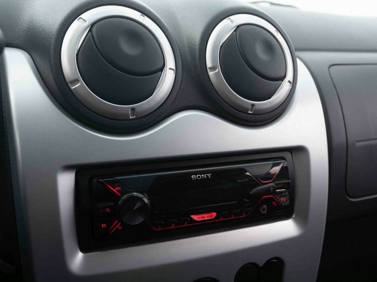 Купить Renault Sandero с пробегом. Фото: #13