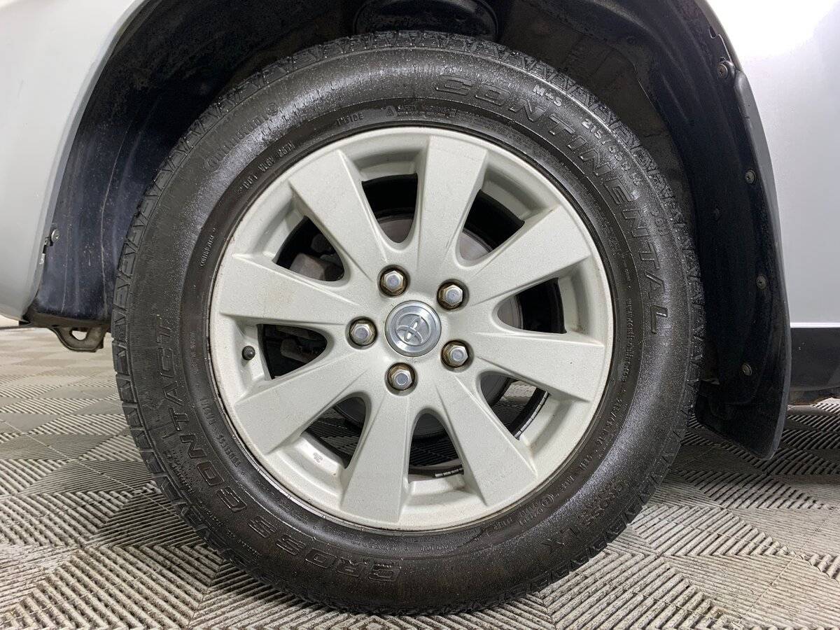 Купить Toyota RAV4 с пробегом. Фото: #8
