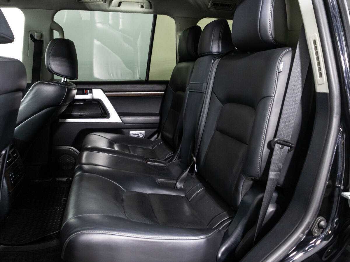 Купить Toyota Land Cruiser с пробегом. Фото: #9