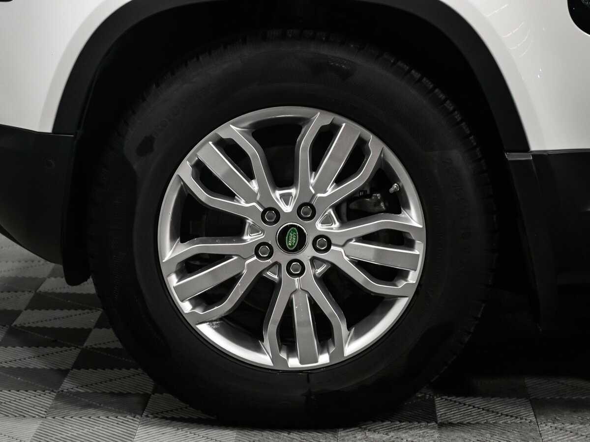 Купить Land Rover Defender с пробегом. Фото: #18