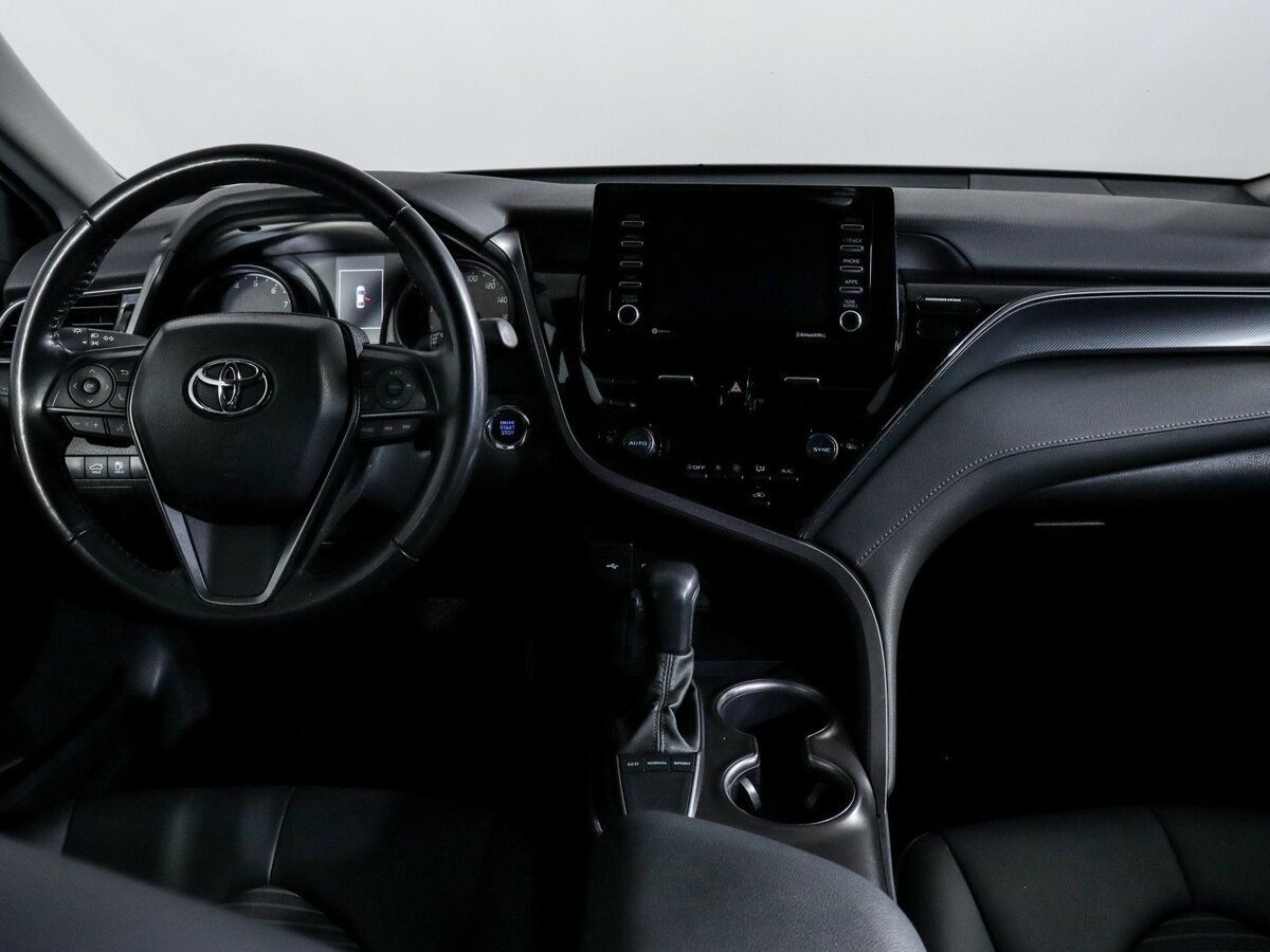 Купить Toyota Camry с пробегом. Фото: #9