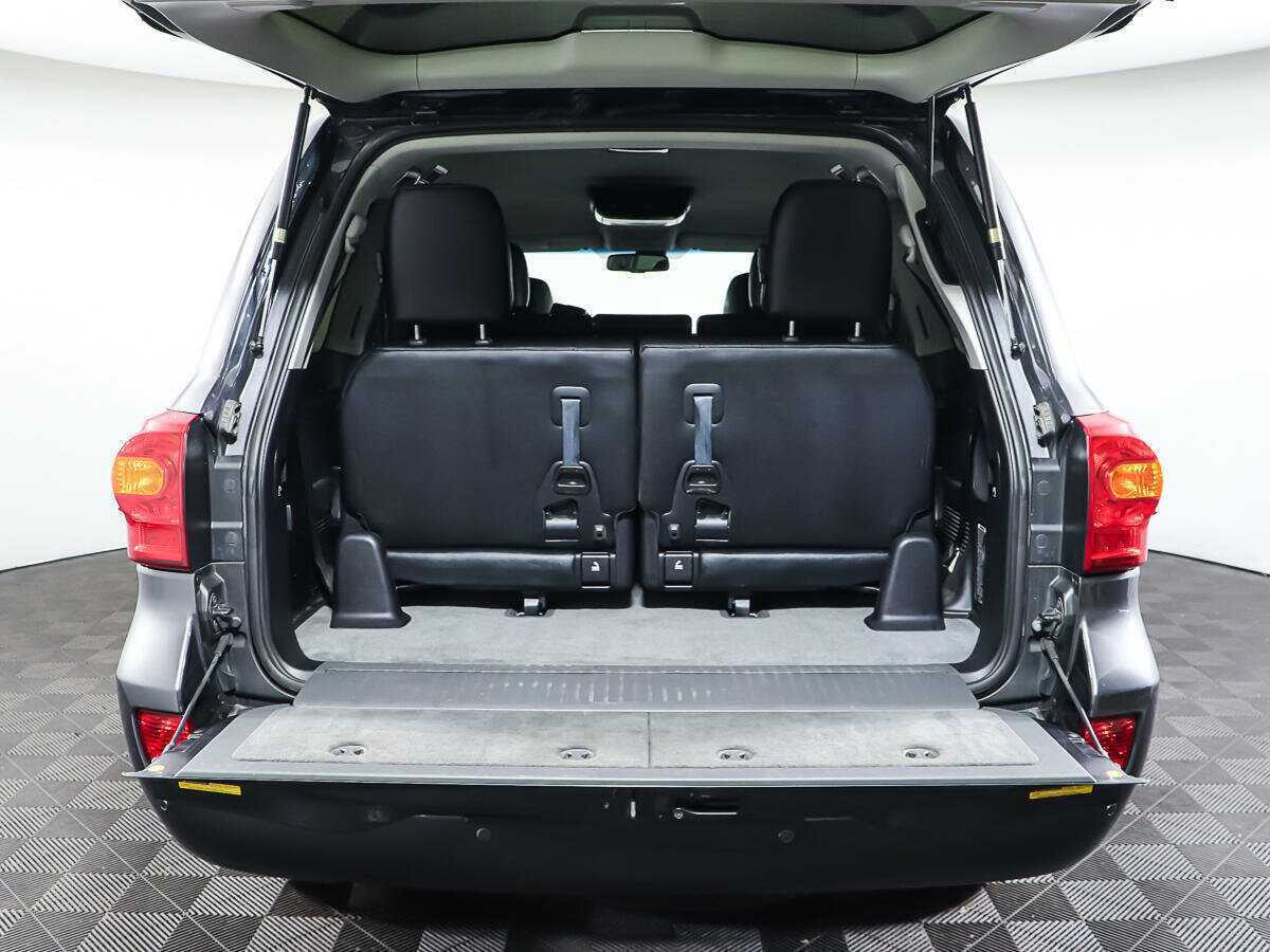Купить Toyota Land Cruiser с пробегом. Фото: #10