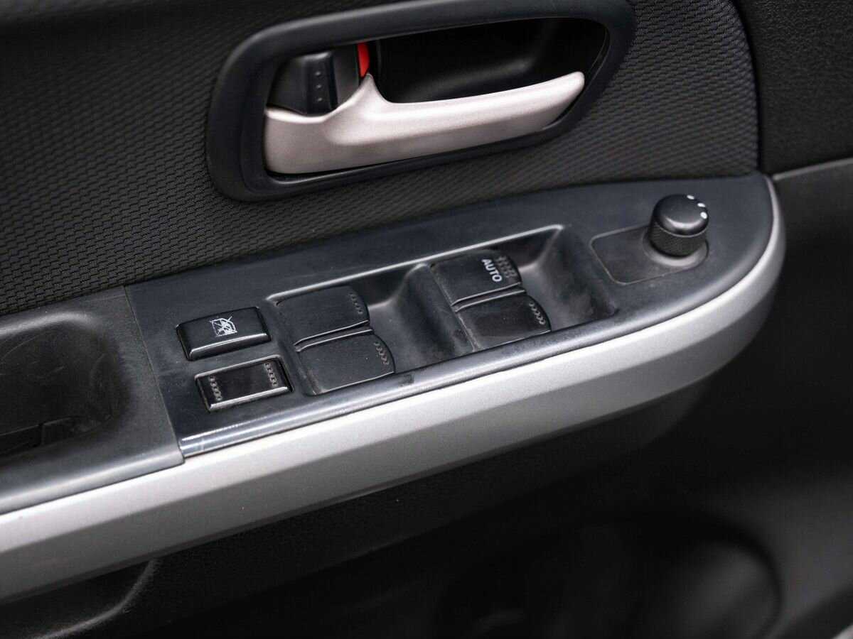 Купить Suzuki Grand Vitara с пробегом. Фото: #18