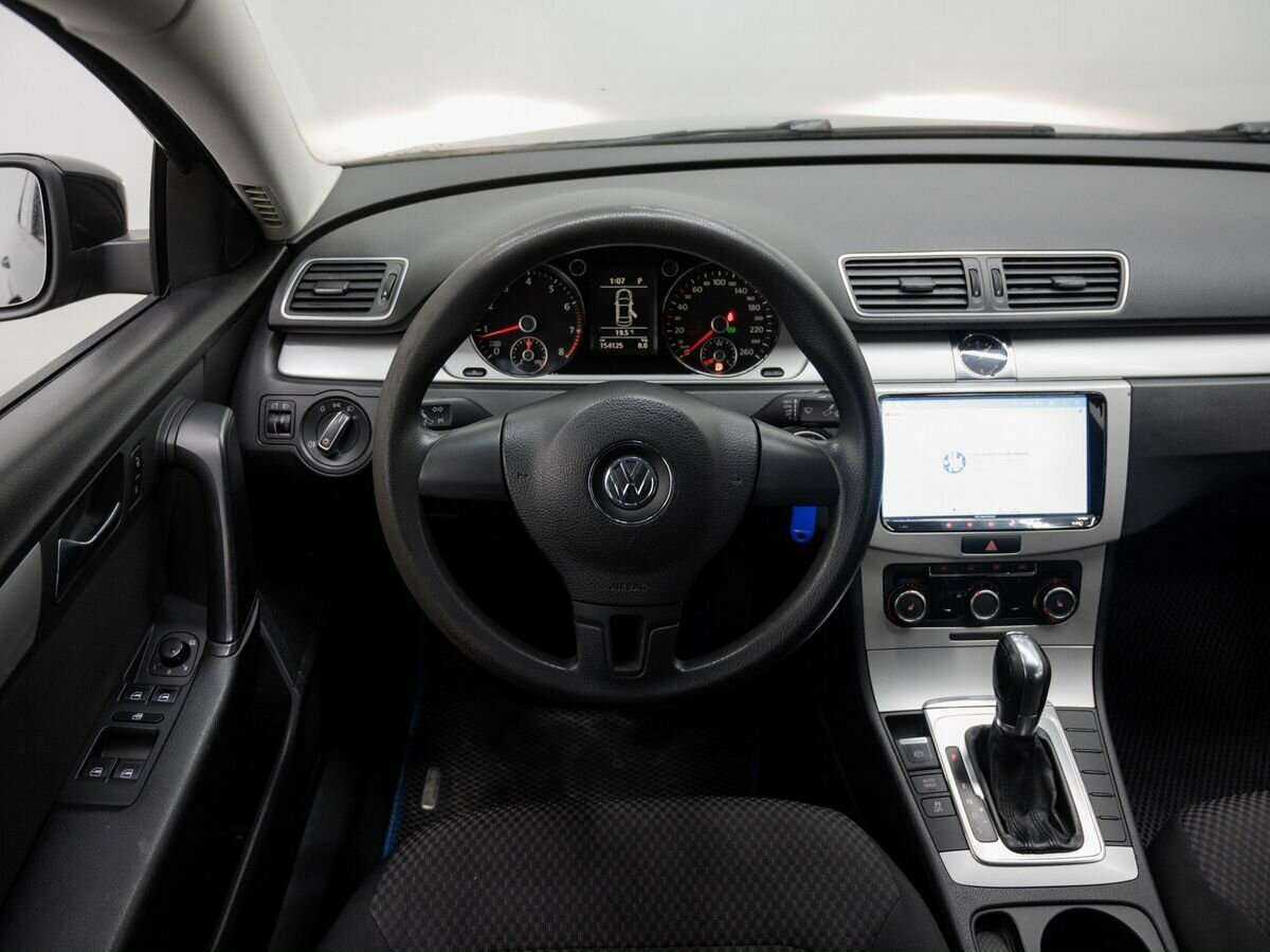 Купить Volkswagen Passat с пробегом. Фото: #11